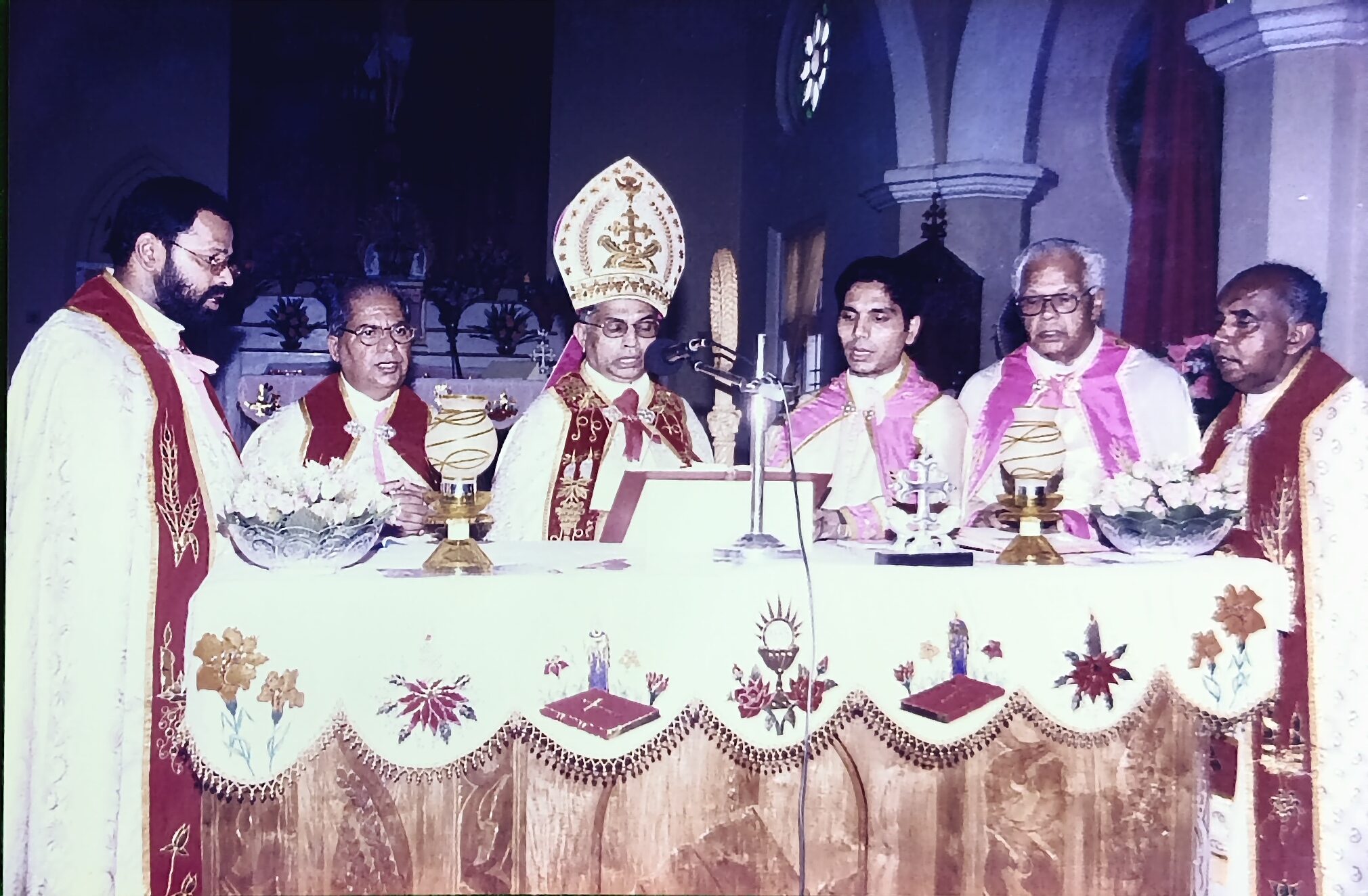 filter: null; fileterIntensity: null; filterMask: null; captureOrientation: 90;
runfunc: 0; algolist: 0;
multi-frame: 1;
brp_mask:0;
brp_del_th:0.0000,0.0000;
brp_del_sen:0.0000,0.0000;
motionR: null;
delta:1;
bokeh:1;
module: document;hw-remosaic: false;touch: (-1.0, -1.0);sceneMode: 8;cct_value: 0;AI_Scene: (-1, -1);aec_lux: 322.0;aec_lux_index: 0;albedo:  ;confidence:  ;motionLevel: 0;weatherinfo: null;temperature: 40;