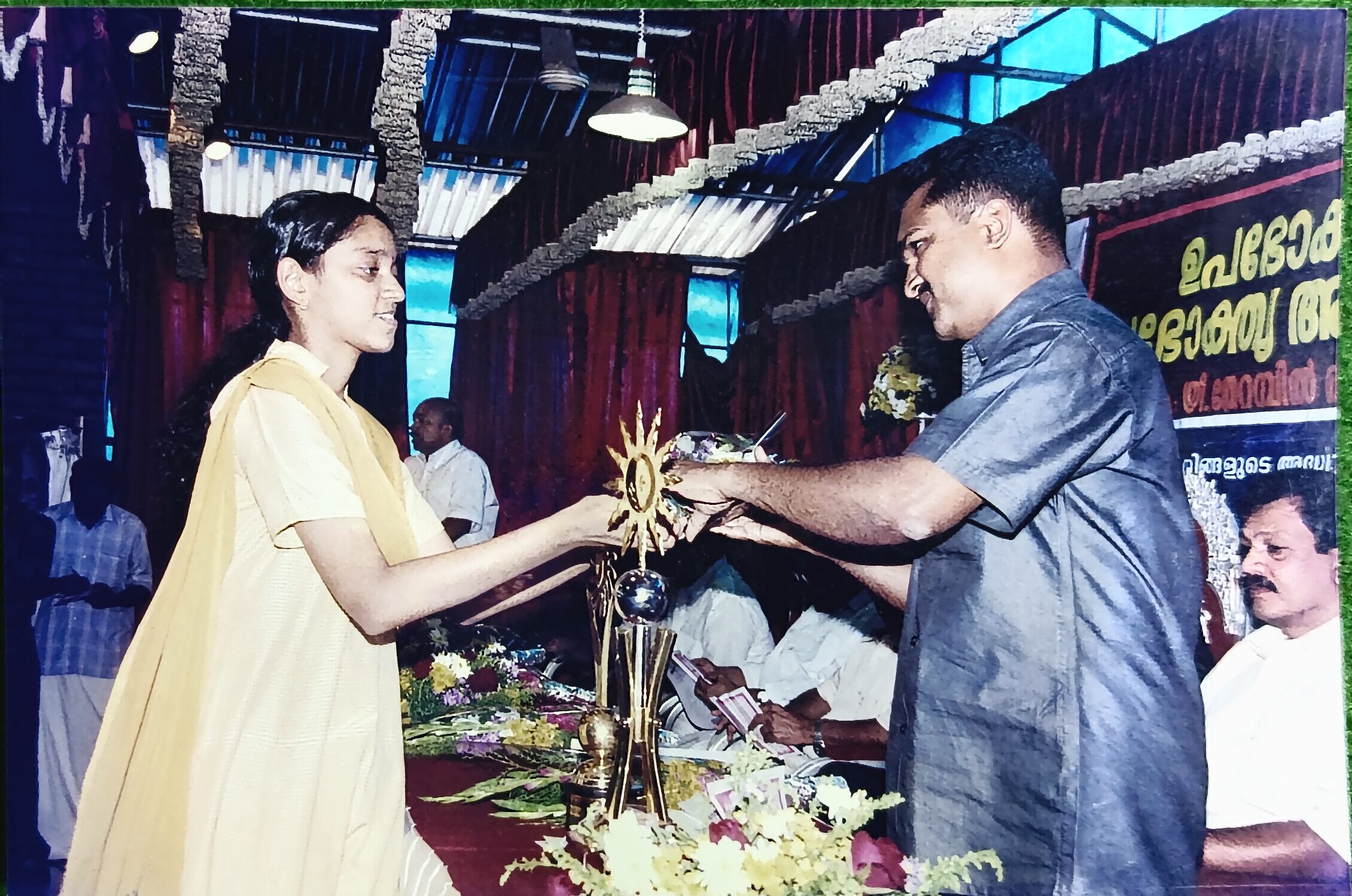 filter: null; fileterIntensity: null; filterMask: null; captureOrientation: 180;
runfunc: 0; algolist: 0;
multi-frame: 1;
brp_mask:0;
brp_del_th:0.0000,0.0000;
brp_del_sen:0.0000,0.0000;
motionR: null;
delta:1;
bokeh:1;
module: document;hw-remosaic: false;touch: (-1.0, -1.0);sceneMode: 8;cct_value: 0;AI_Scene: (-1, -1);aec_lux: 319.0;aec_lux_index: 0;albedo:  ;confidence:  ;motionLevel: 0;weatherinfo: null;temperature: 43;